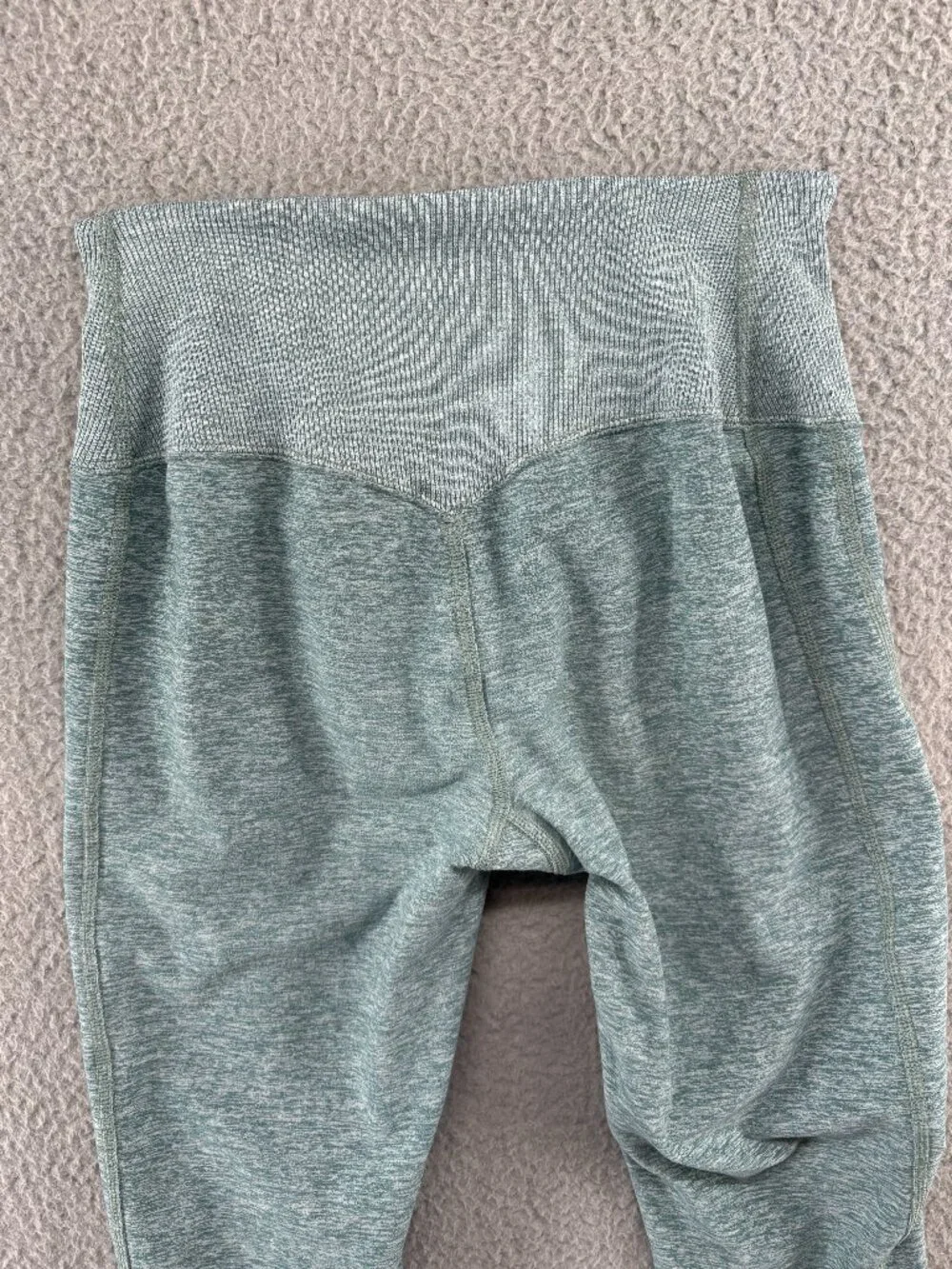 Alo Yoga Alosoft High Waist Lounge Leggings in Seagrass Green, size XS.